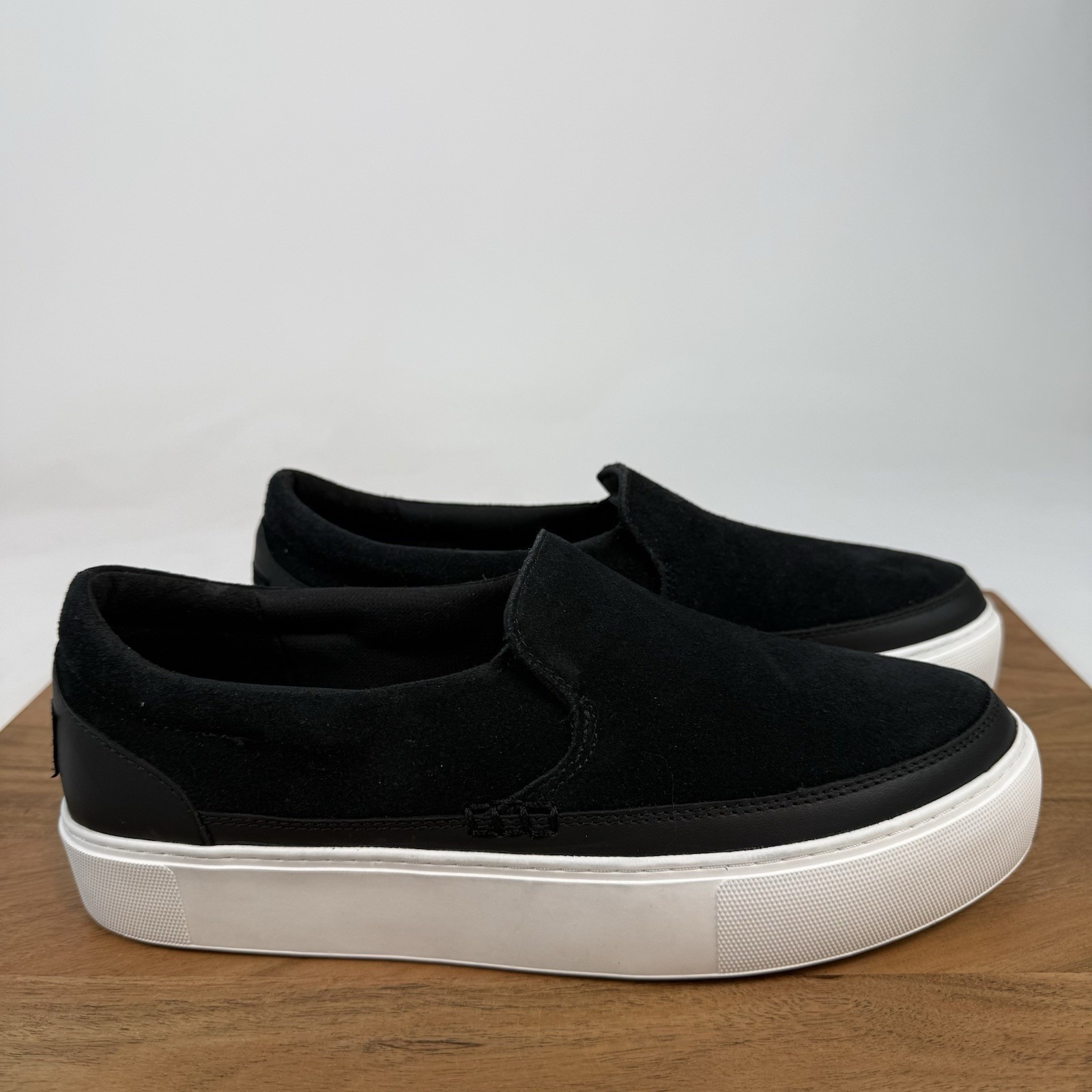 New Womens Ugg Zilo Slip On Black Suede Comfort Loafers Shoes Size 10 M